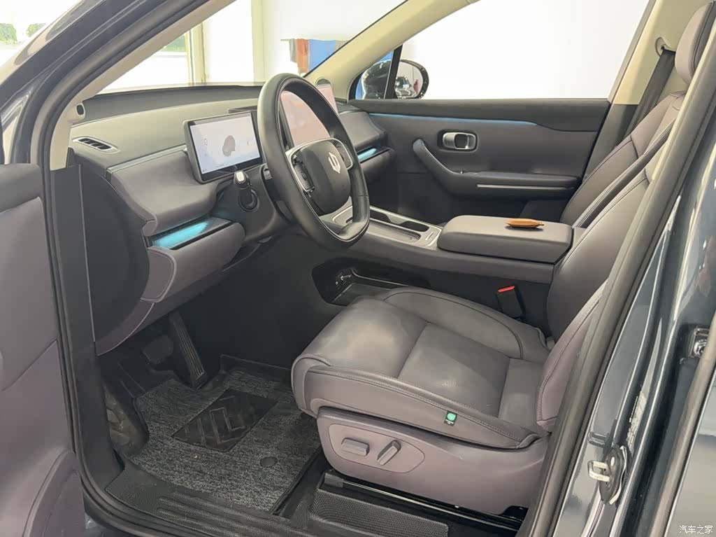 Leapmotor C10, 2025 12