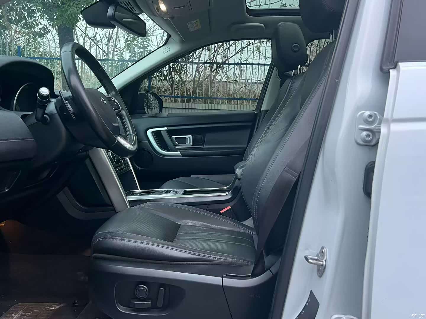 Land Rover Discovery, 2017 3