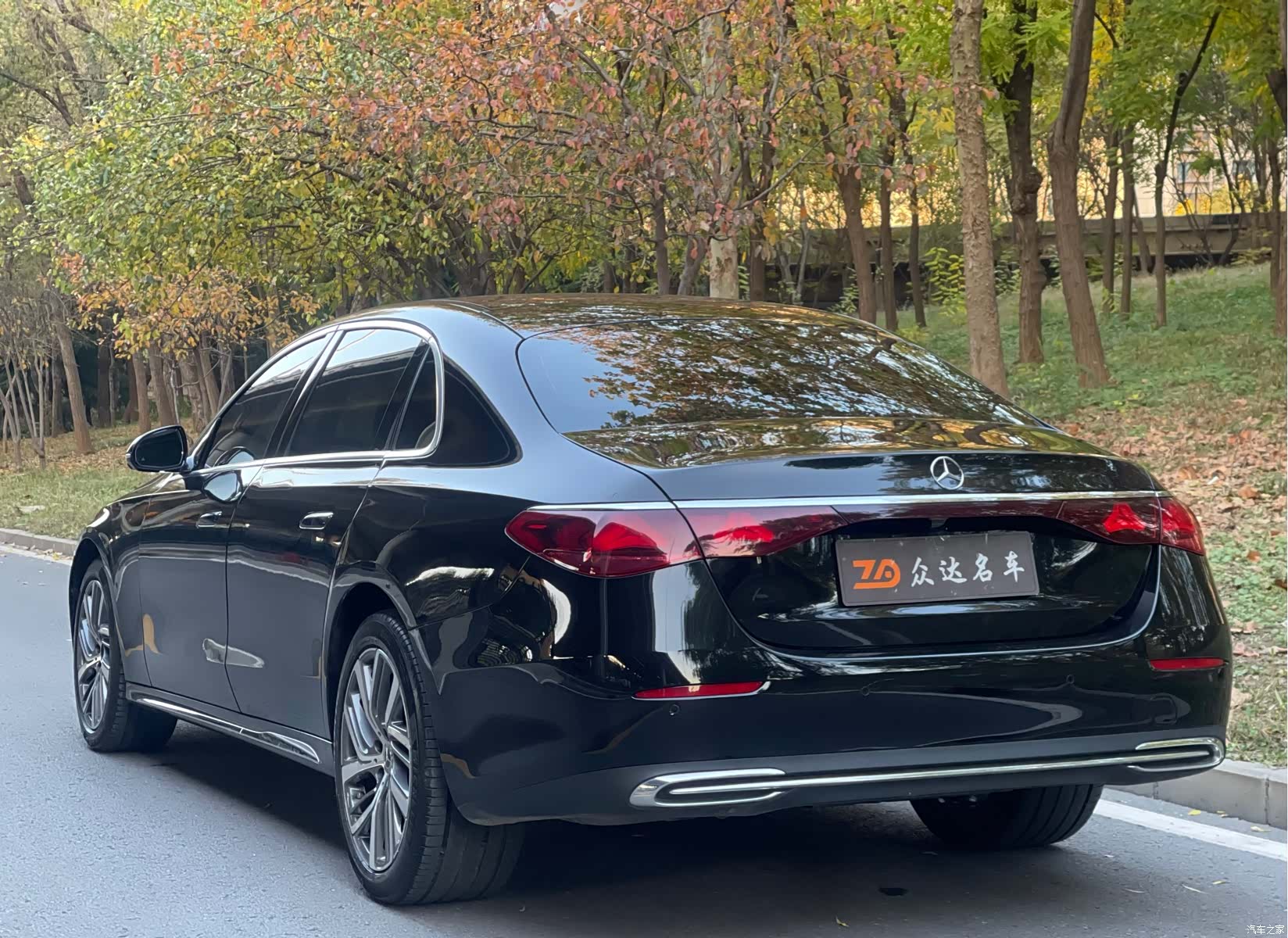 Mercedes-Benz E-Class, 2024 14