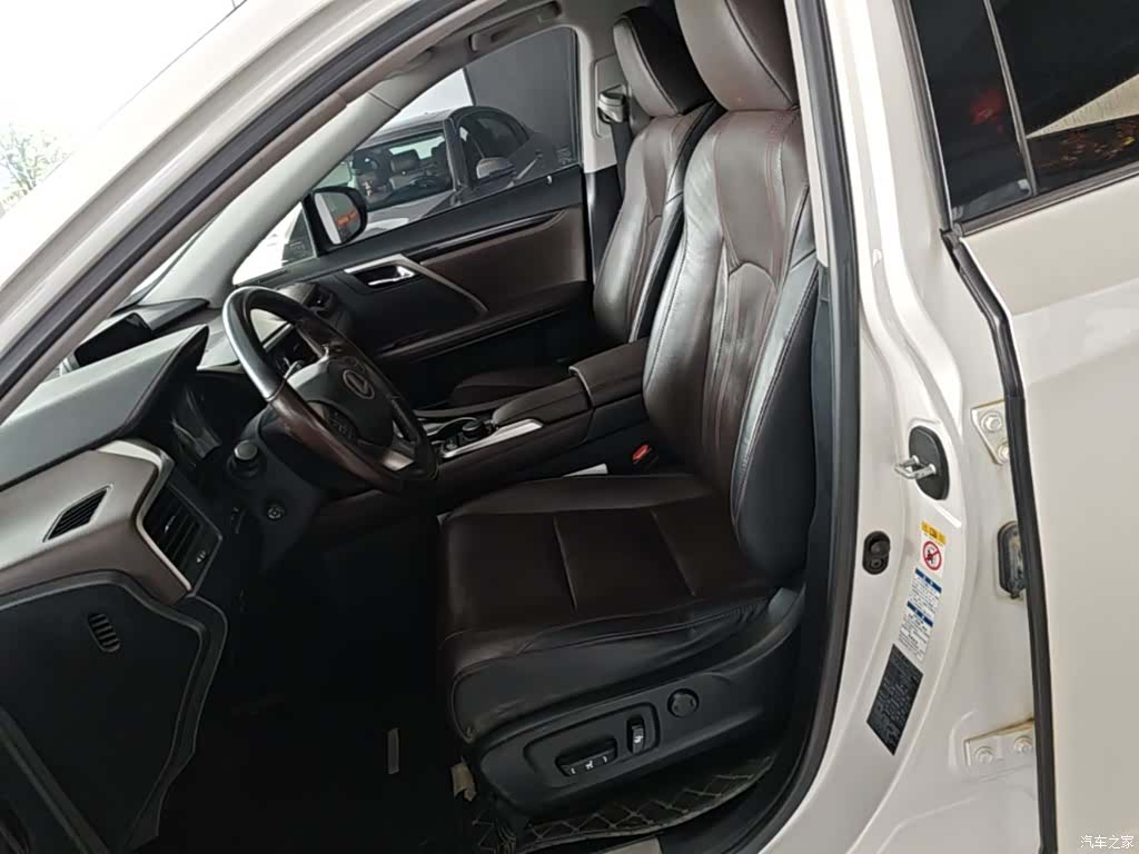 Lexus RX, 2019 15