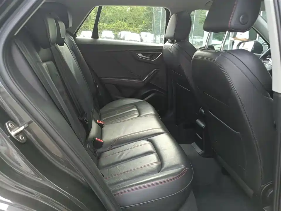 Audi Q2L Audi Q2L