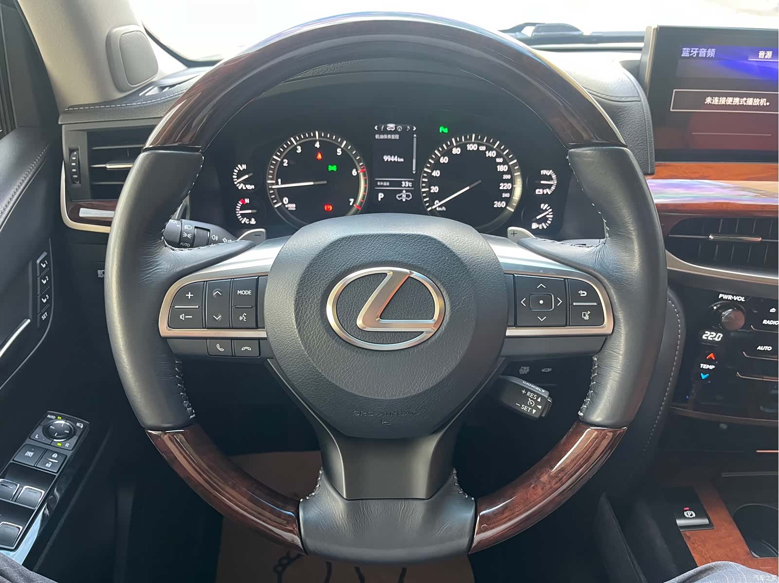Lexus LX, 2016 15