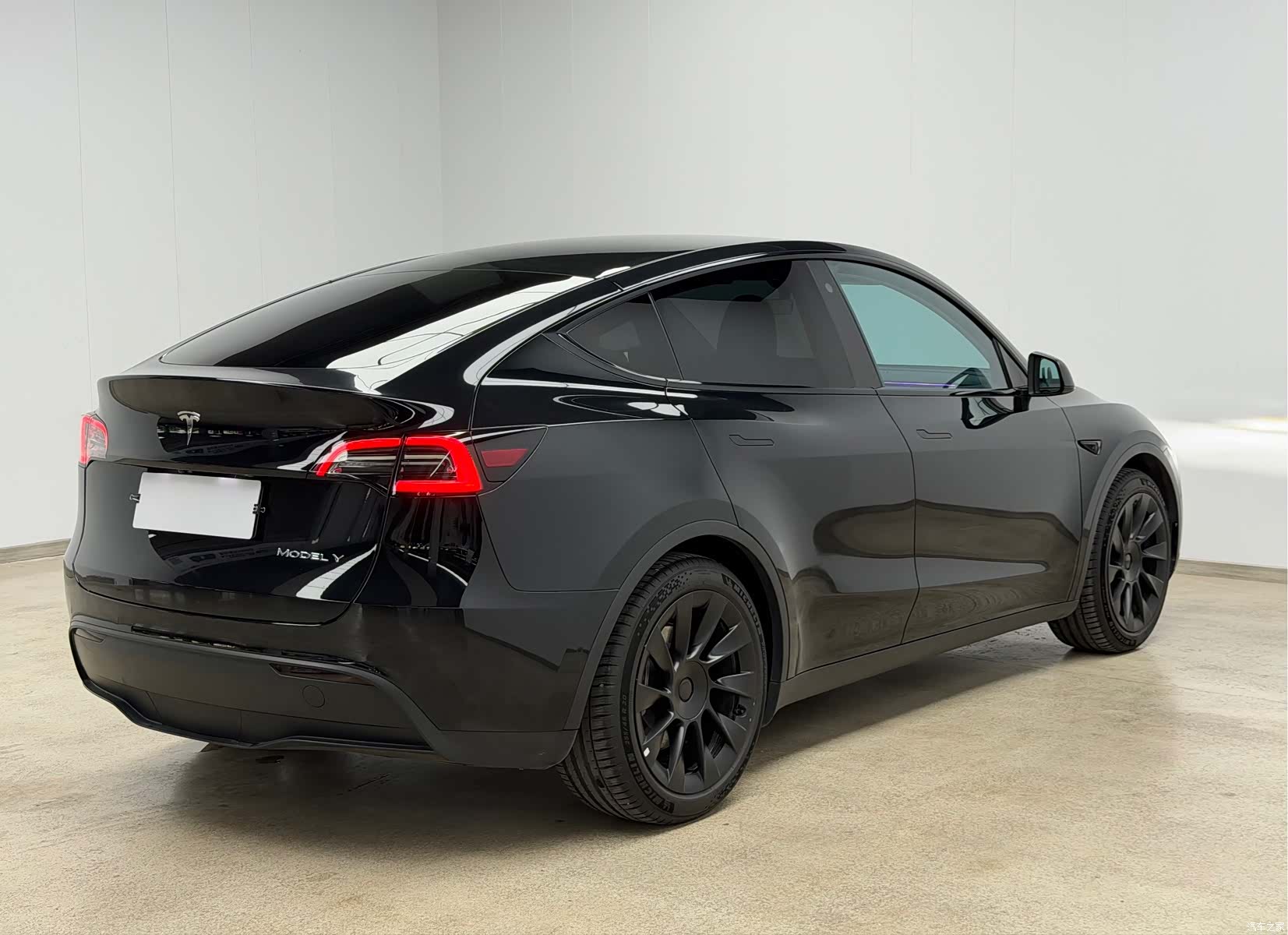 Tesla Model Y, 2023 6