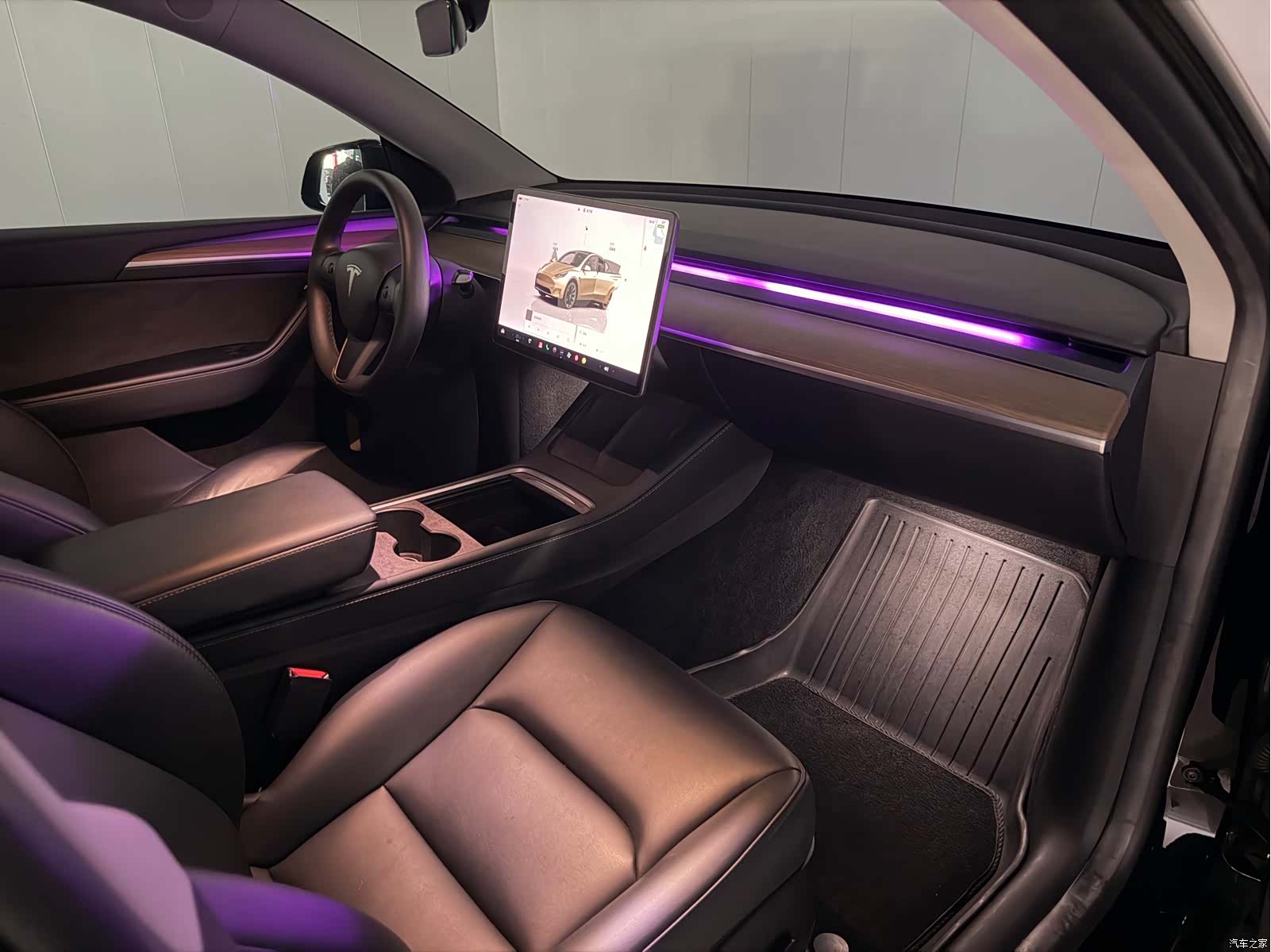 Tesla Model Y, 2023 12