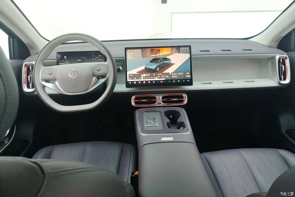 Leapmotor B01, 2025 12