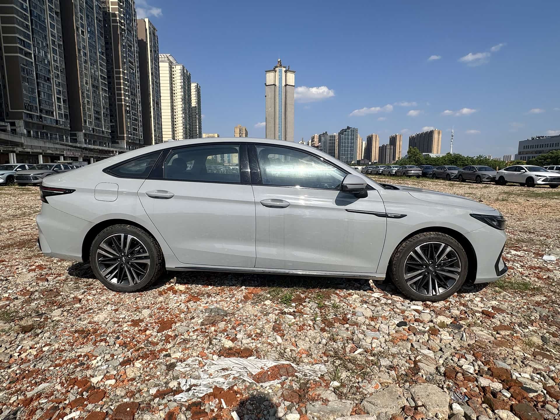 Chery Arrizo 8, 2024 4
