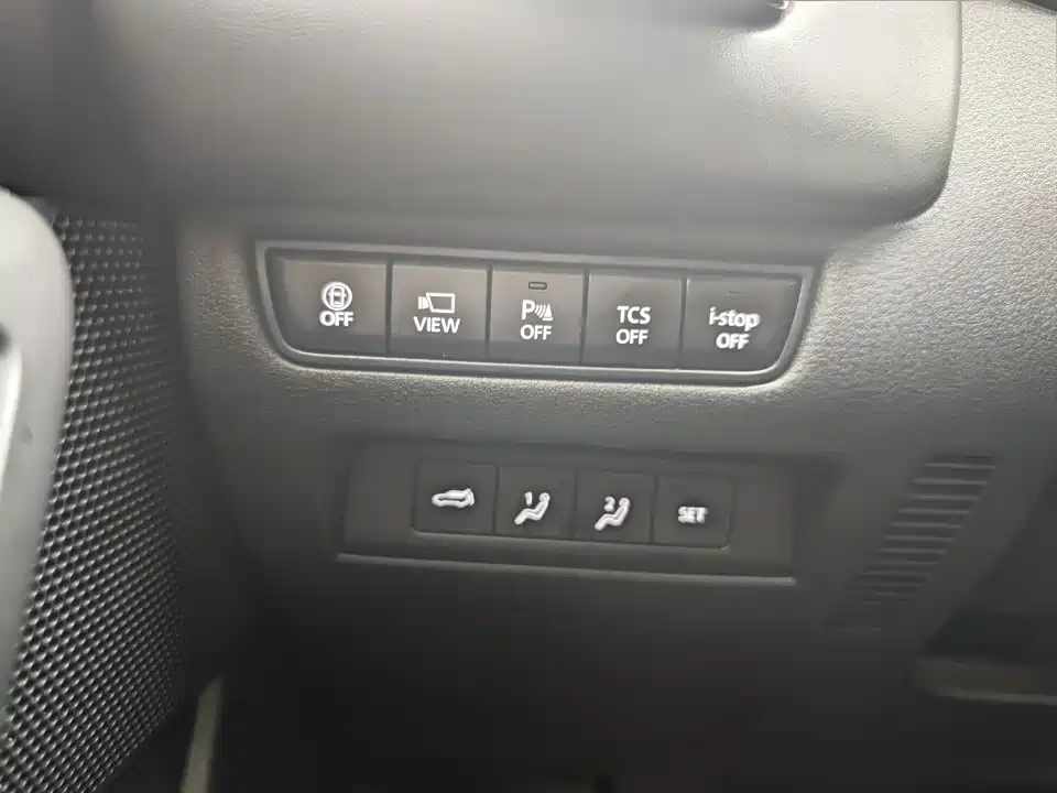 Mazda CX-50 line also