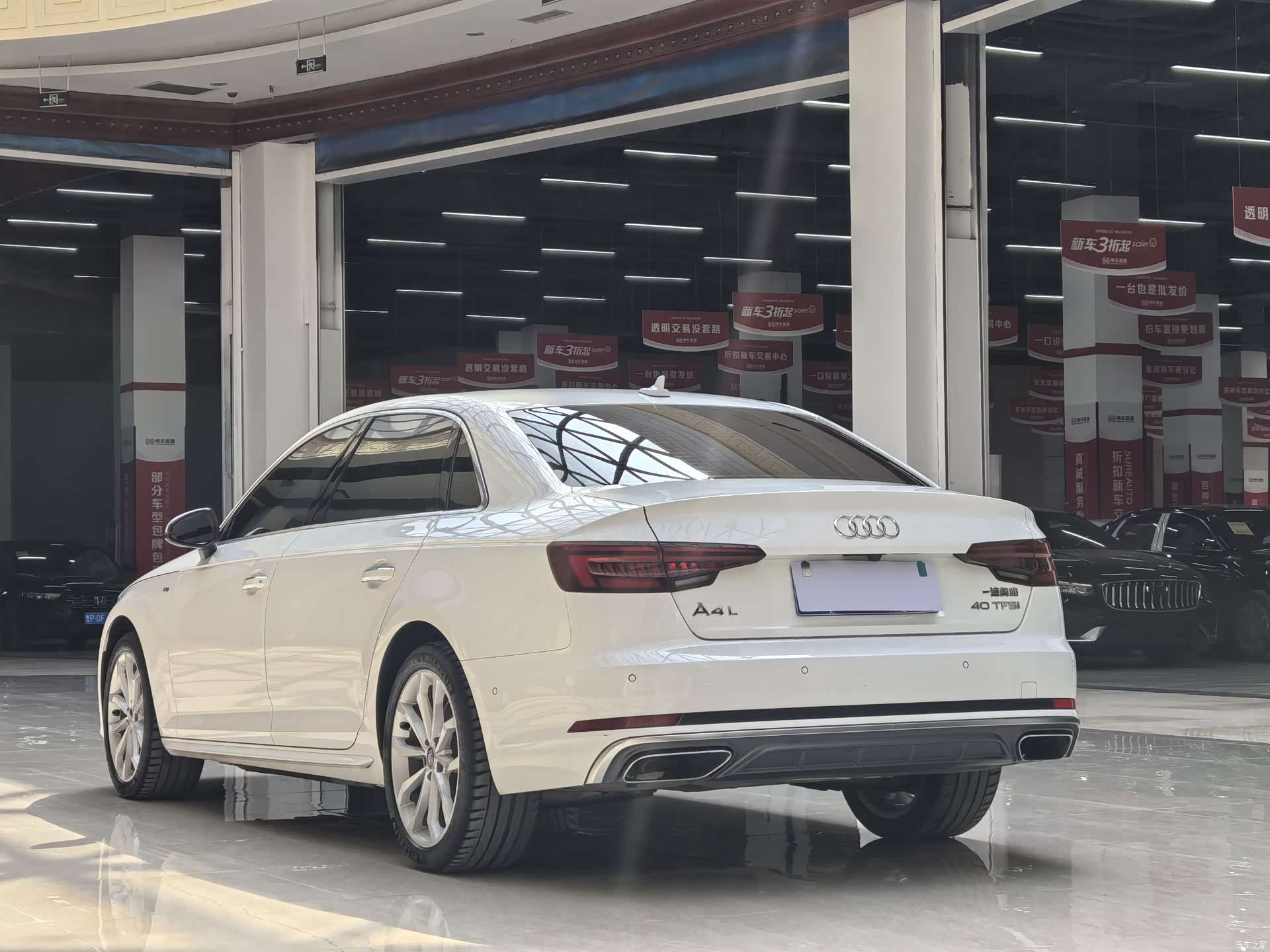 Audi A4L, 2019 14
