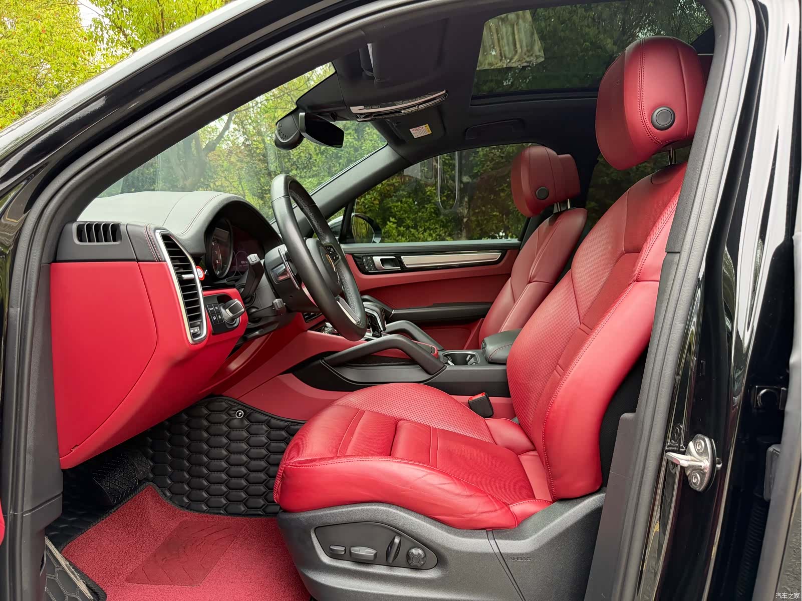 Porsche Cayenne, 2022 3