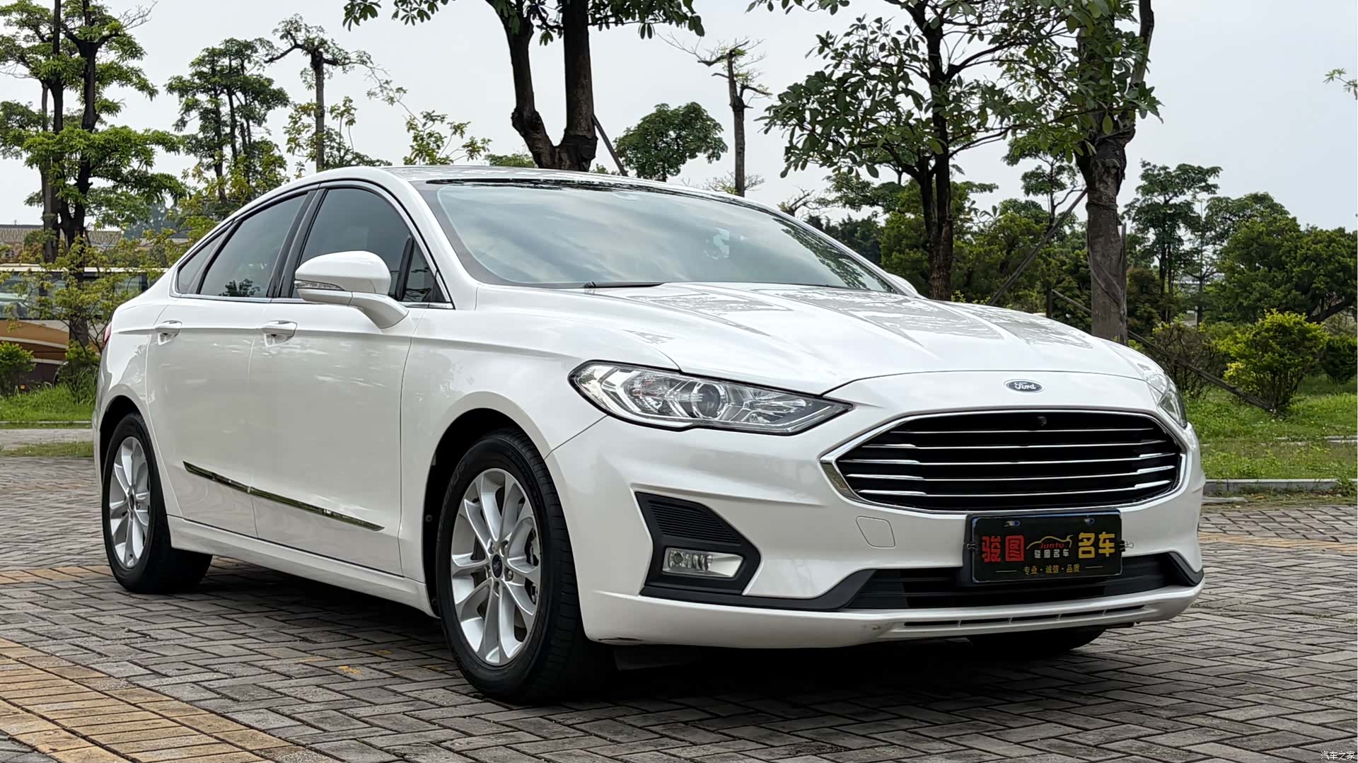 Ford Mondeo, 2022 3