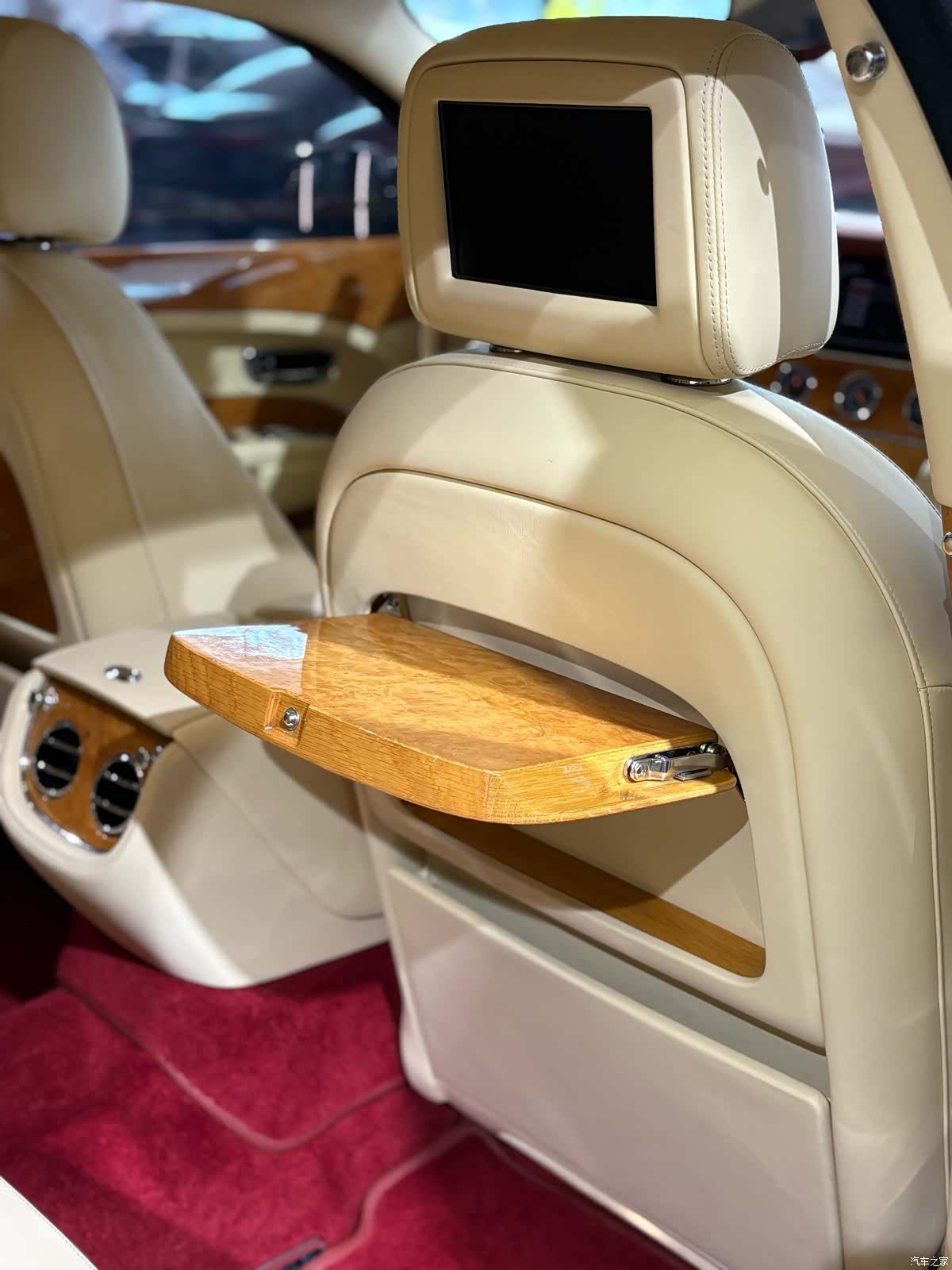Bentley Mulsanne, 2013 25