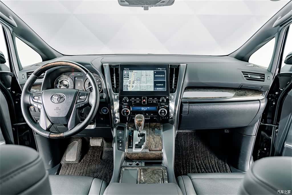 Toyota Vellfire, 2022 12