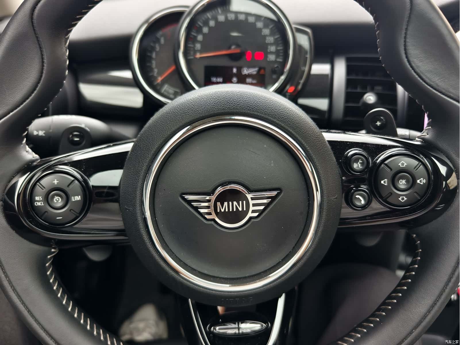 Mini Cooper, 2020 15