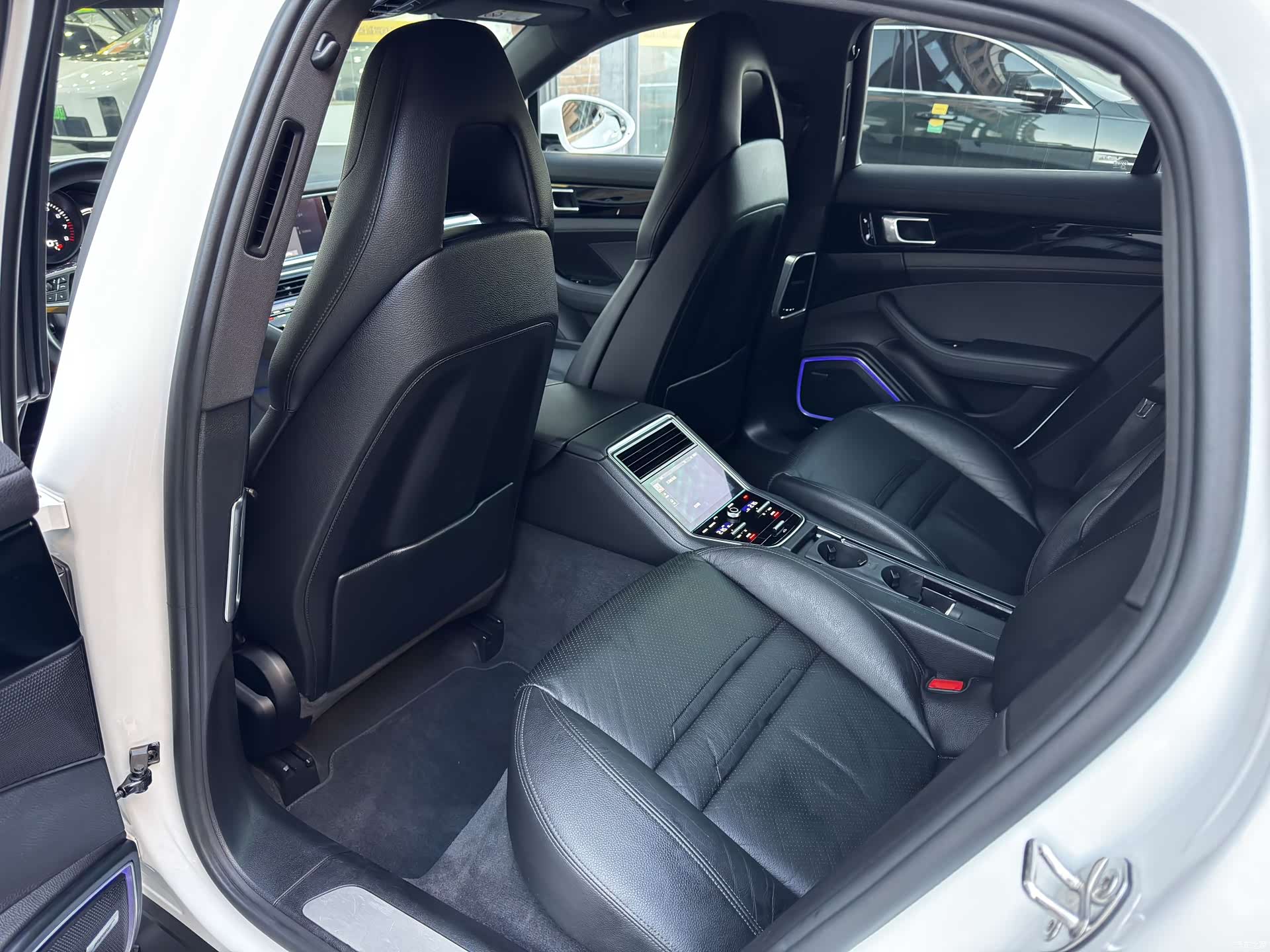 Porsche Panamera, 2018 8