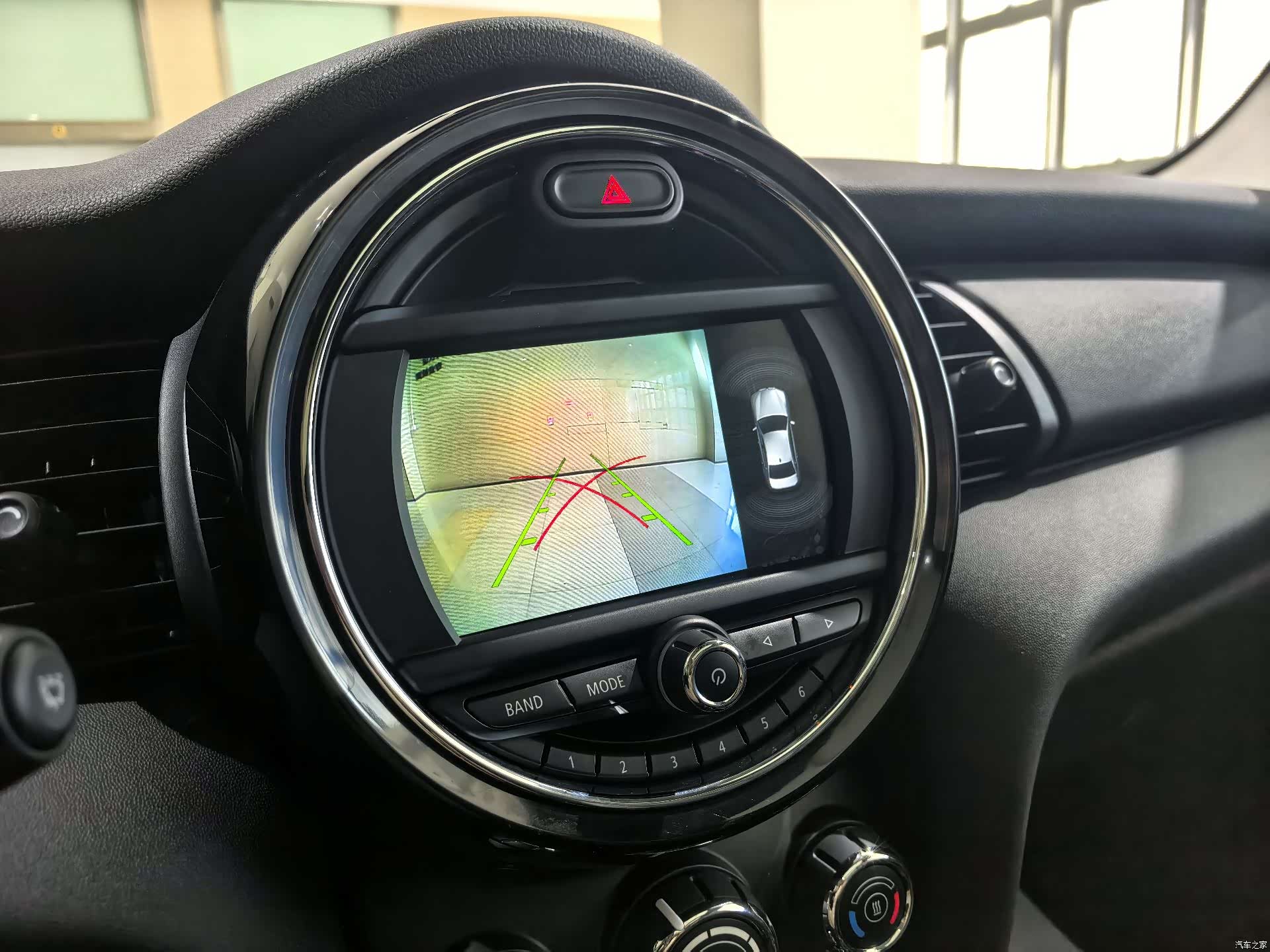 Mini ONE, 2018 9