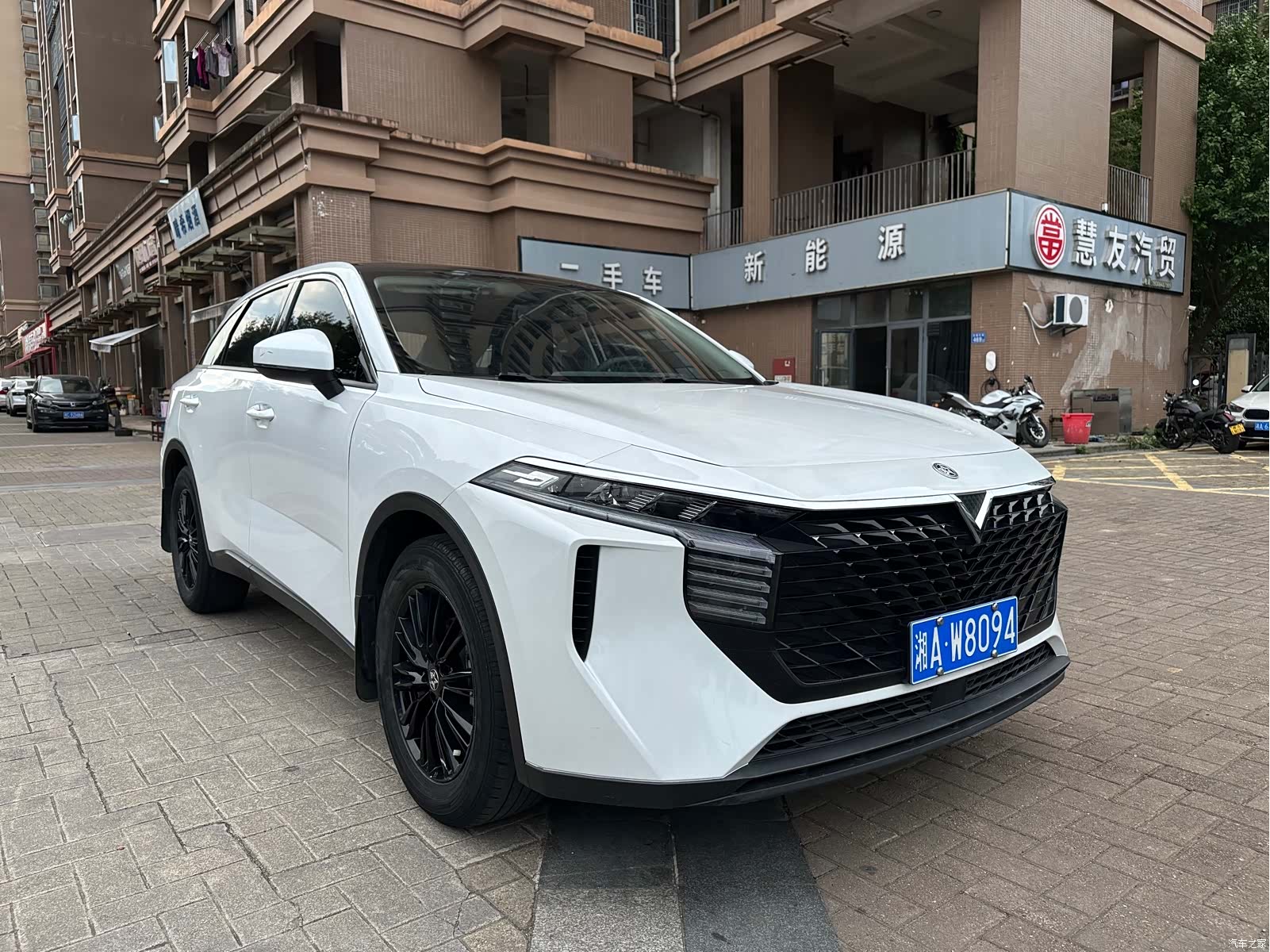 Nissan V, 2021 3