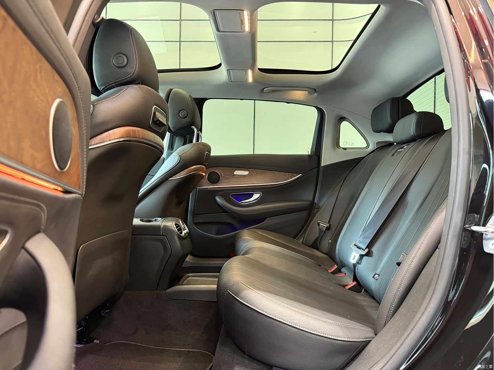 Mercedes-Benz E-Class, 2018 6
