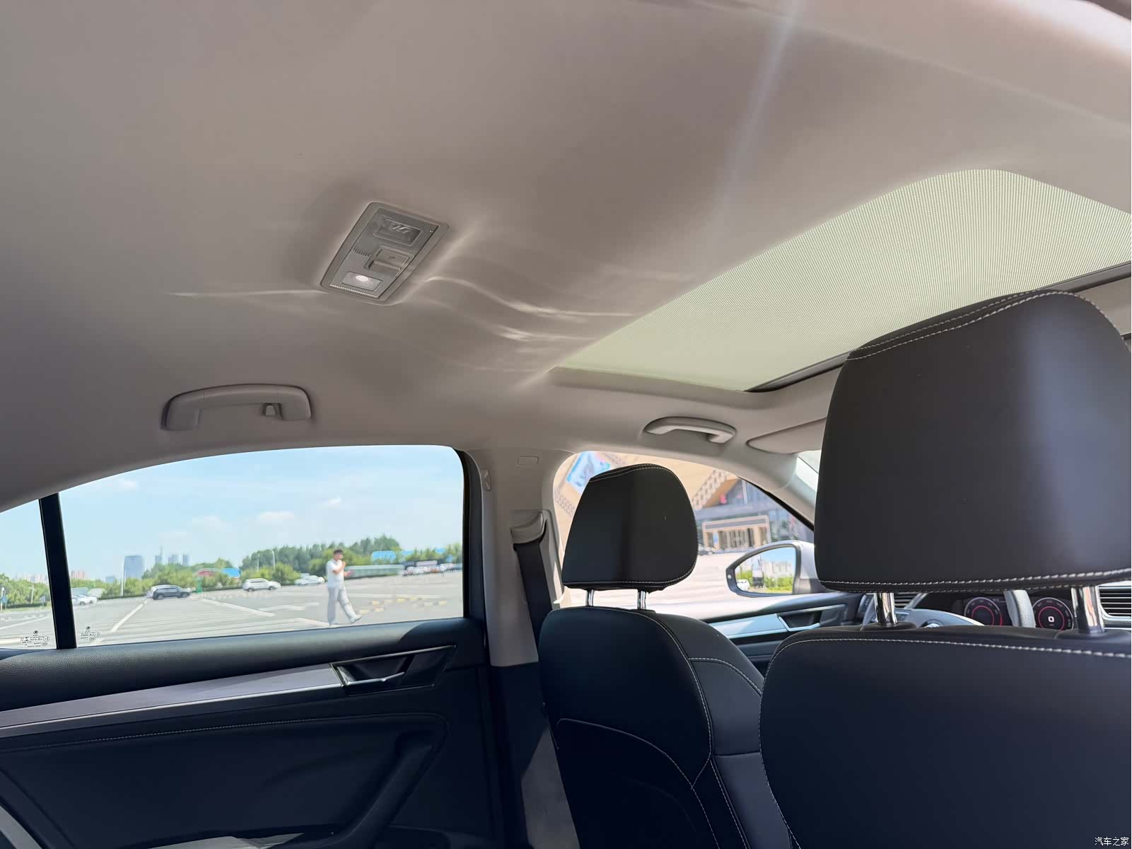 Skoda Superb, 2023 21