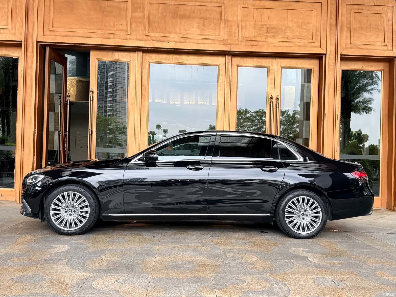 Mercedes-Benz E-Class, 2022 все фото