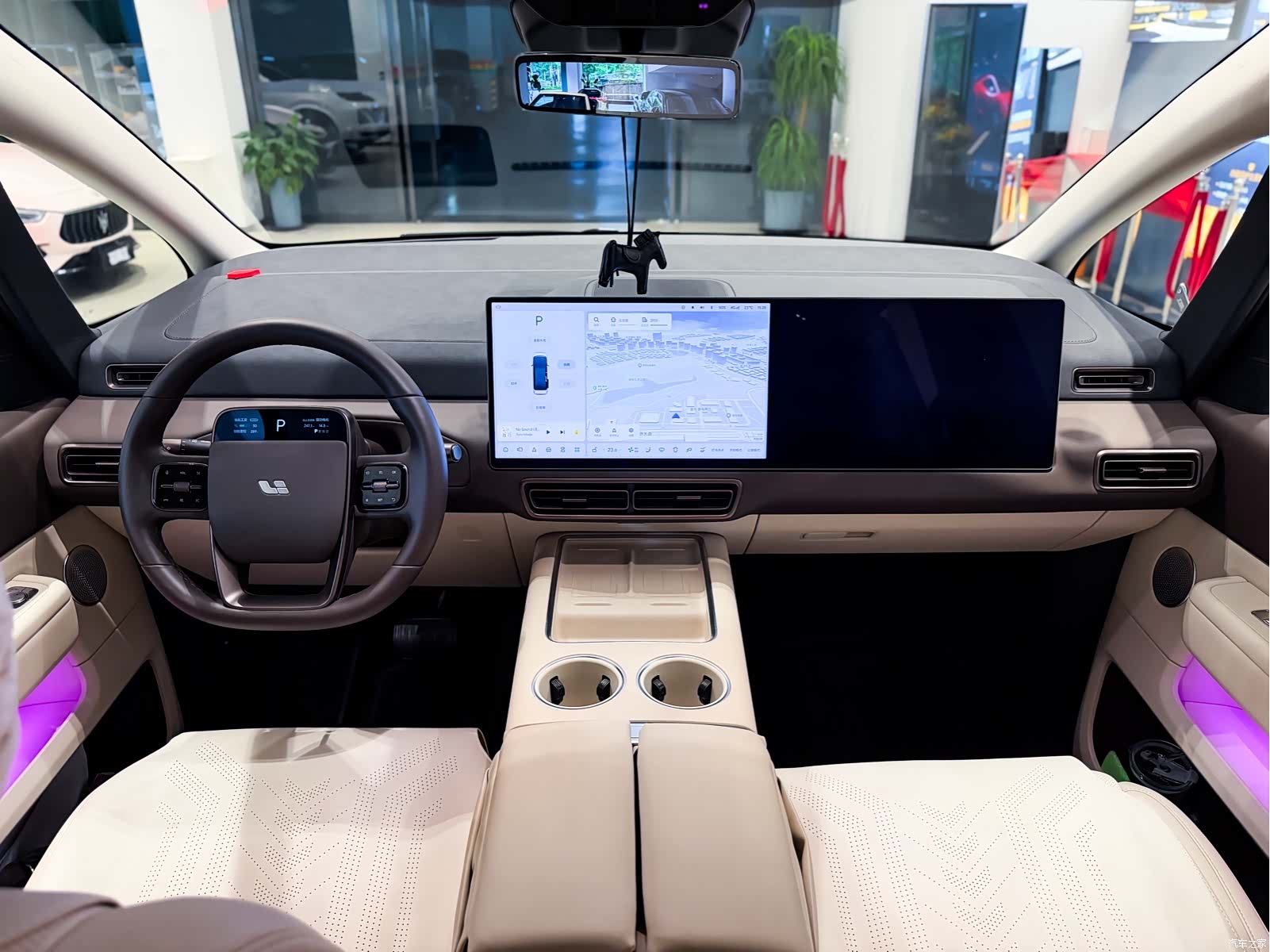 Li Auto MEGA, 2025 14