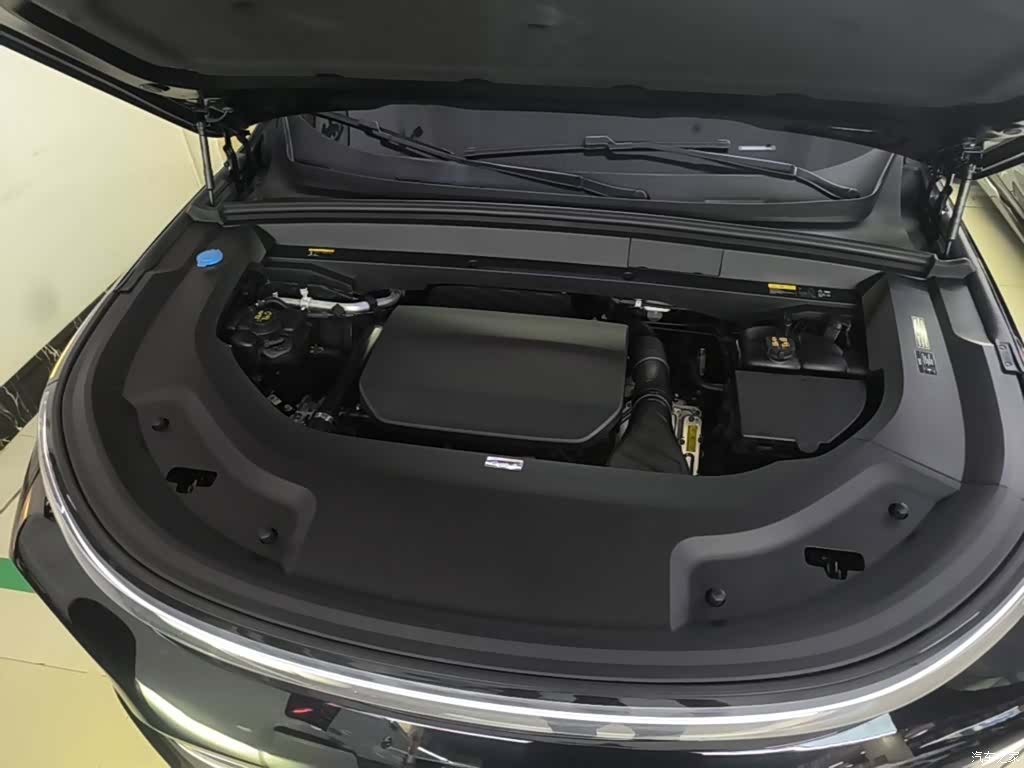 Li Auto L8, 2024 20