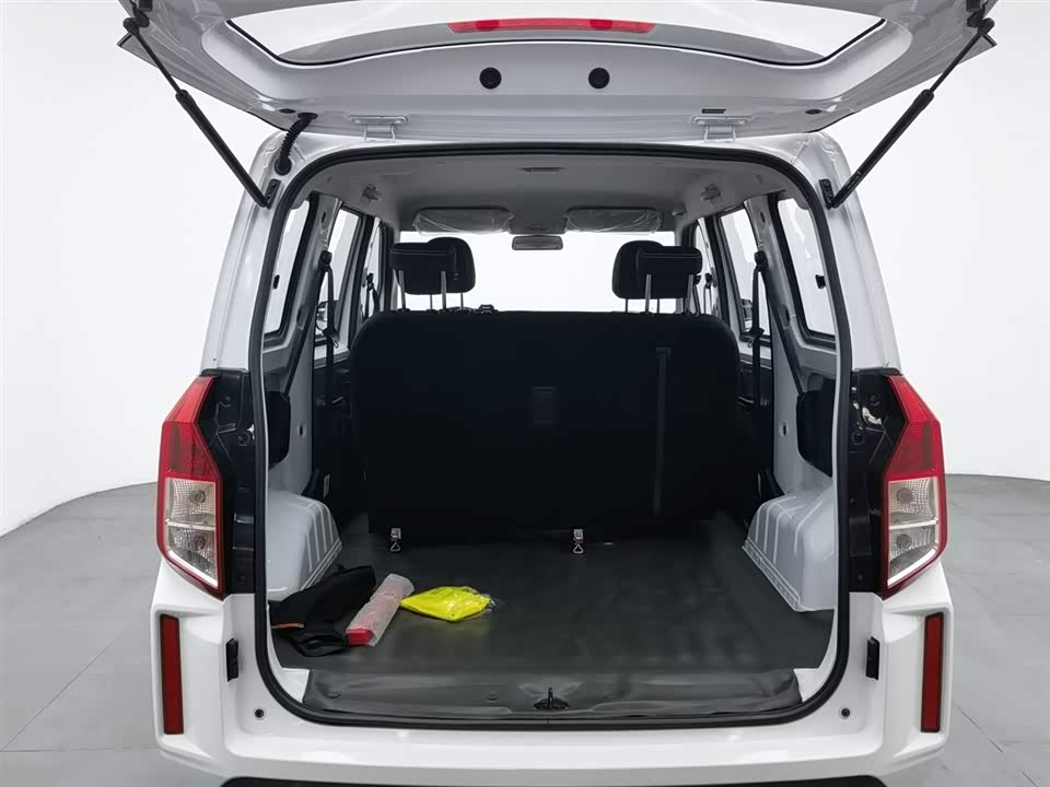 Wuling Wuling Hongguang PLUS