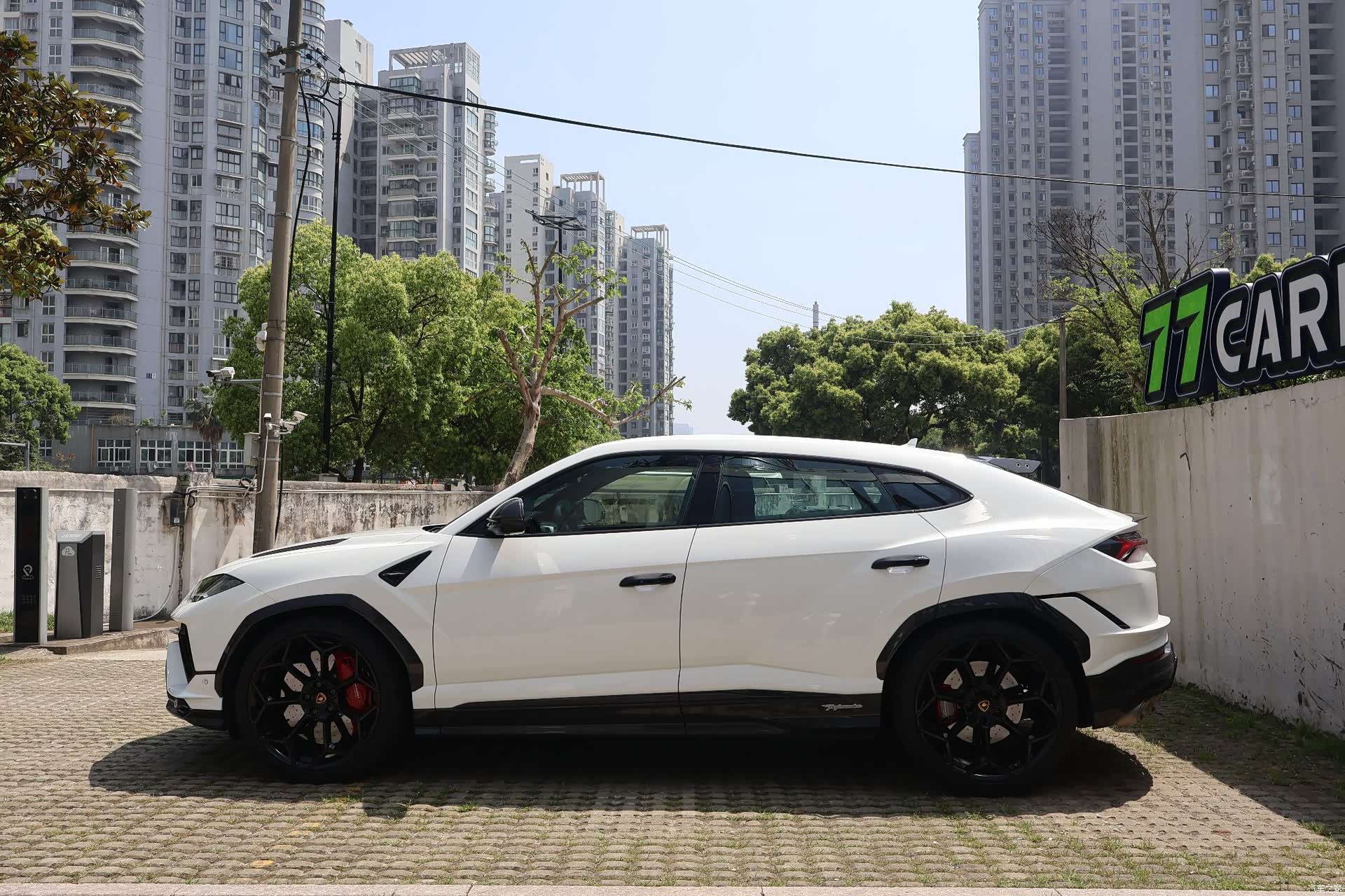 Lamborghini Urus, 2023 8