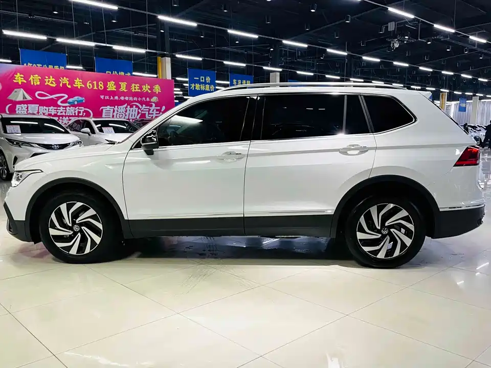 Volkswagen Tiguan L