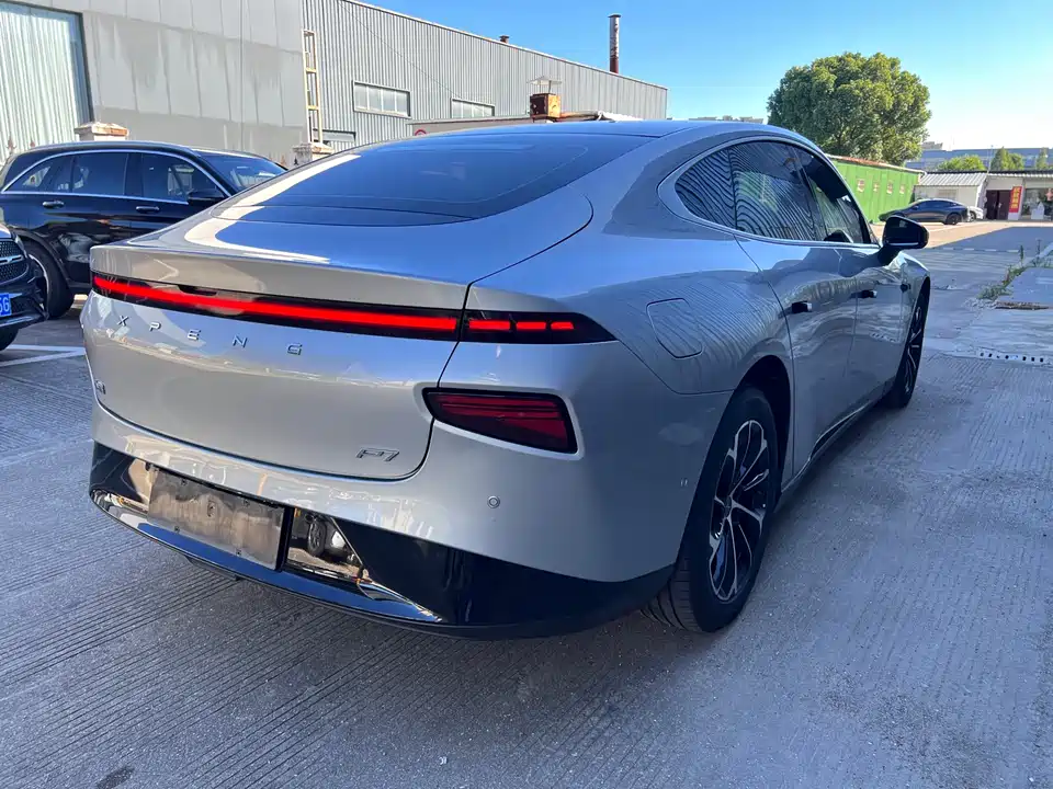 XPENG P7