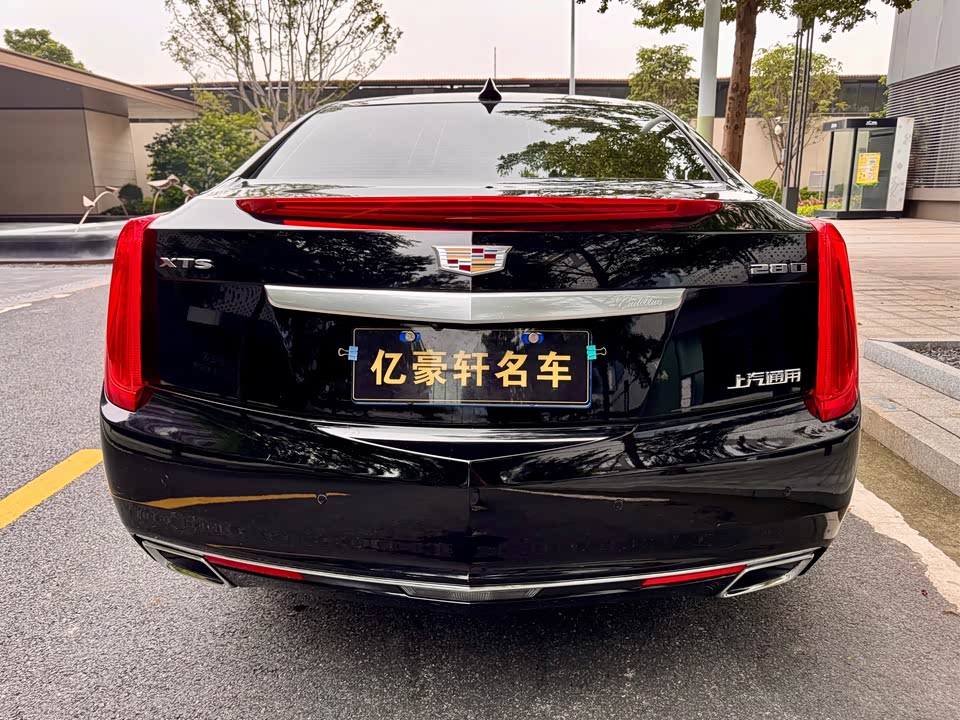 Cadillac XTS