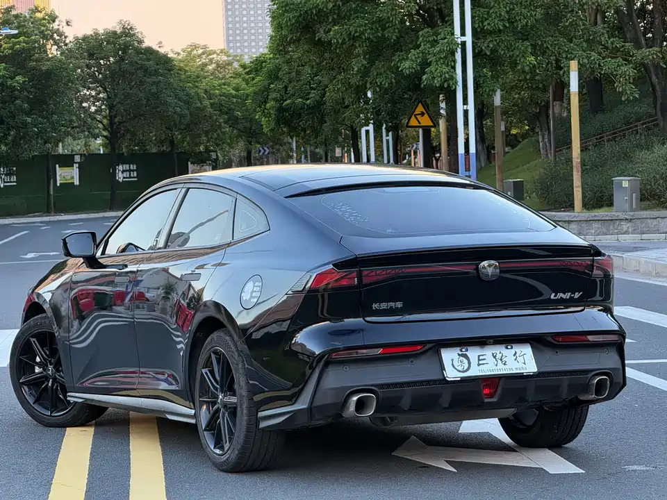 Changan UNI-V