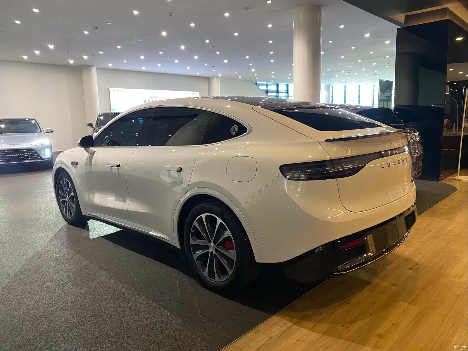 Luxeed R7, 2025 15