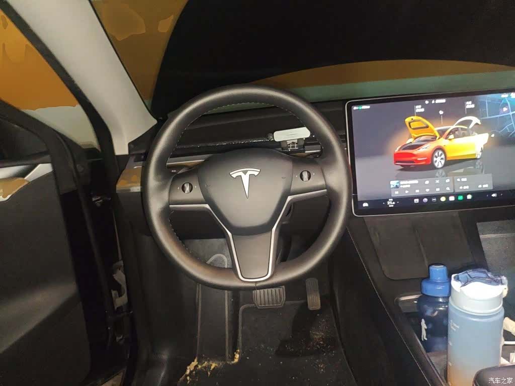 Tesla Model Y, 2023 7