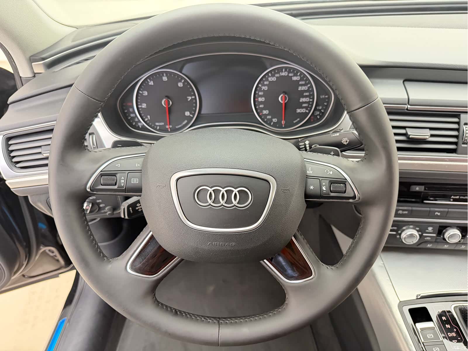 Audi A6L, 2016 13
