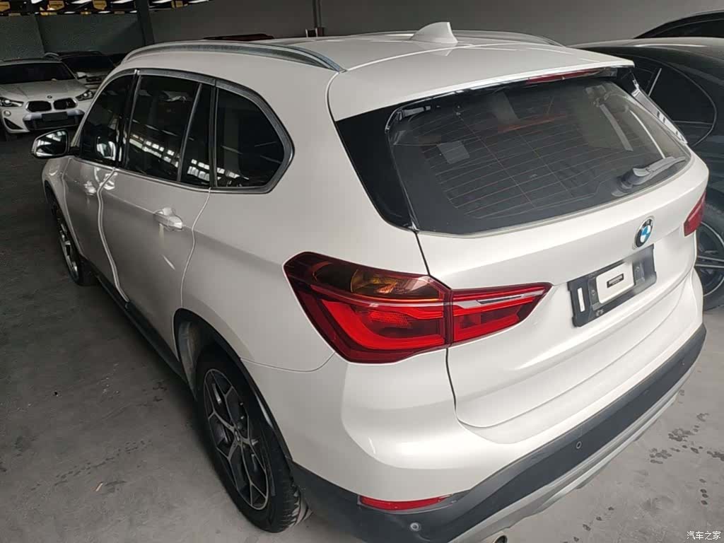 BMW X1, 2018 все фото