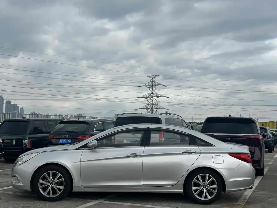 Hyundai Sonata