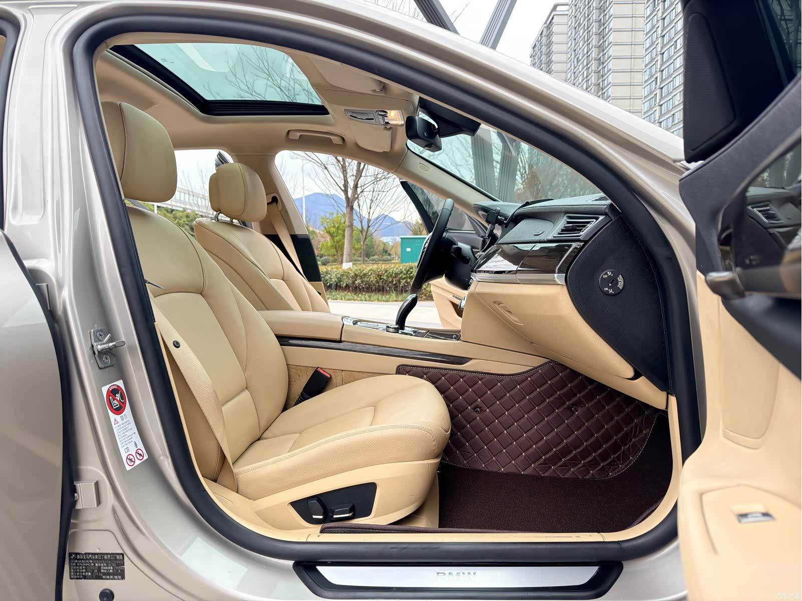 BMW 7 Series, 2012 10