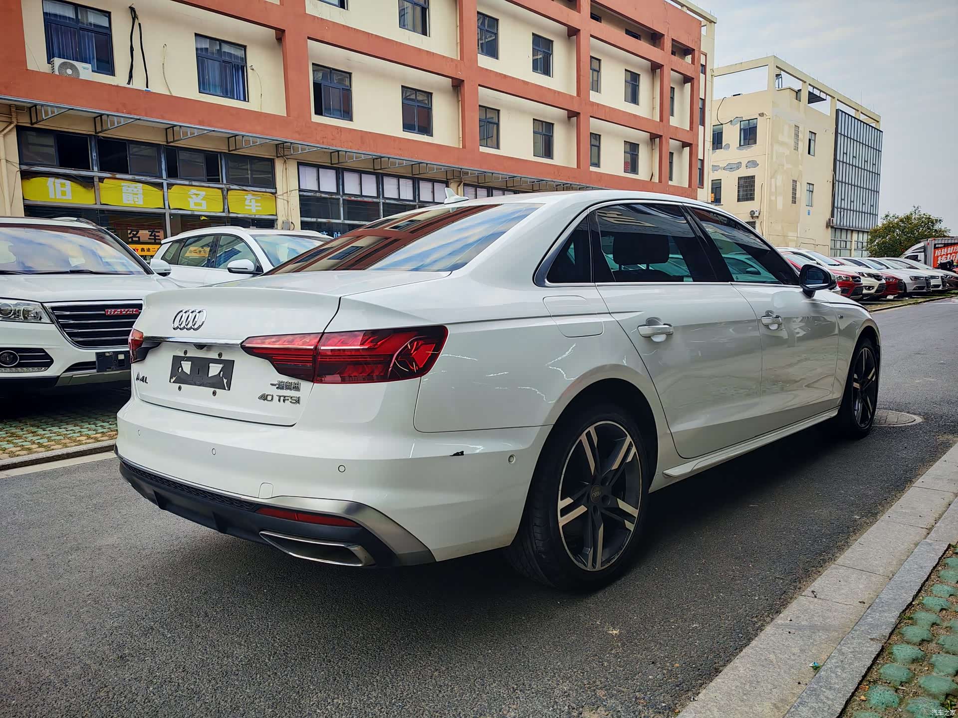 Audi A4L, 2021 9