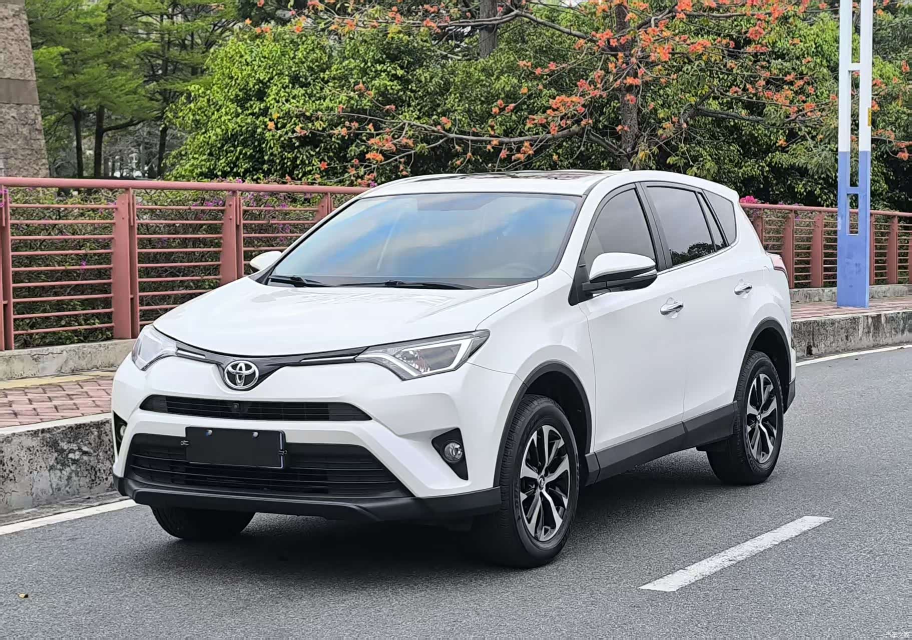 Toyota RAV4, 2017 1