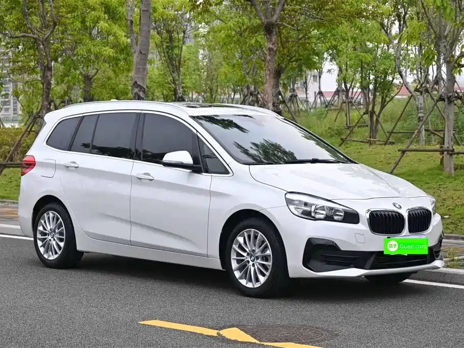 BMW 2 series multifunctional station wagon