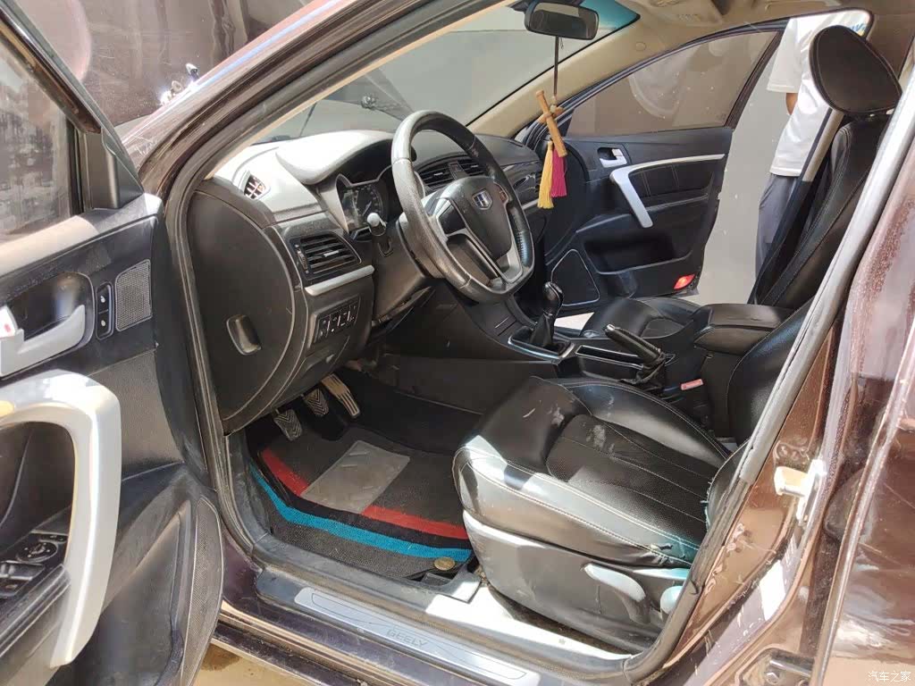 Geely Emgrand, 2017 13