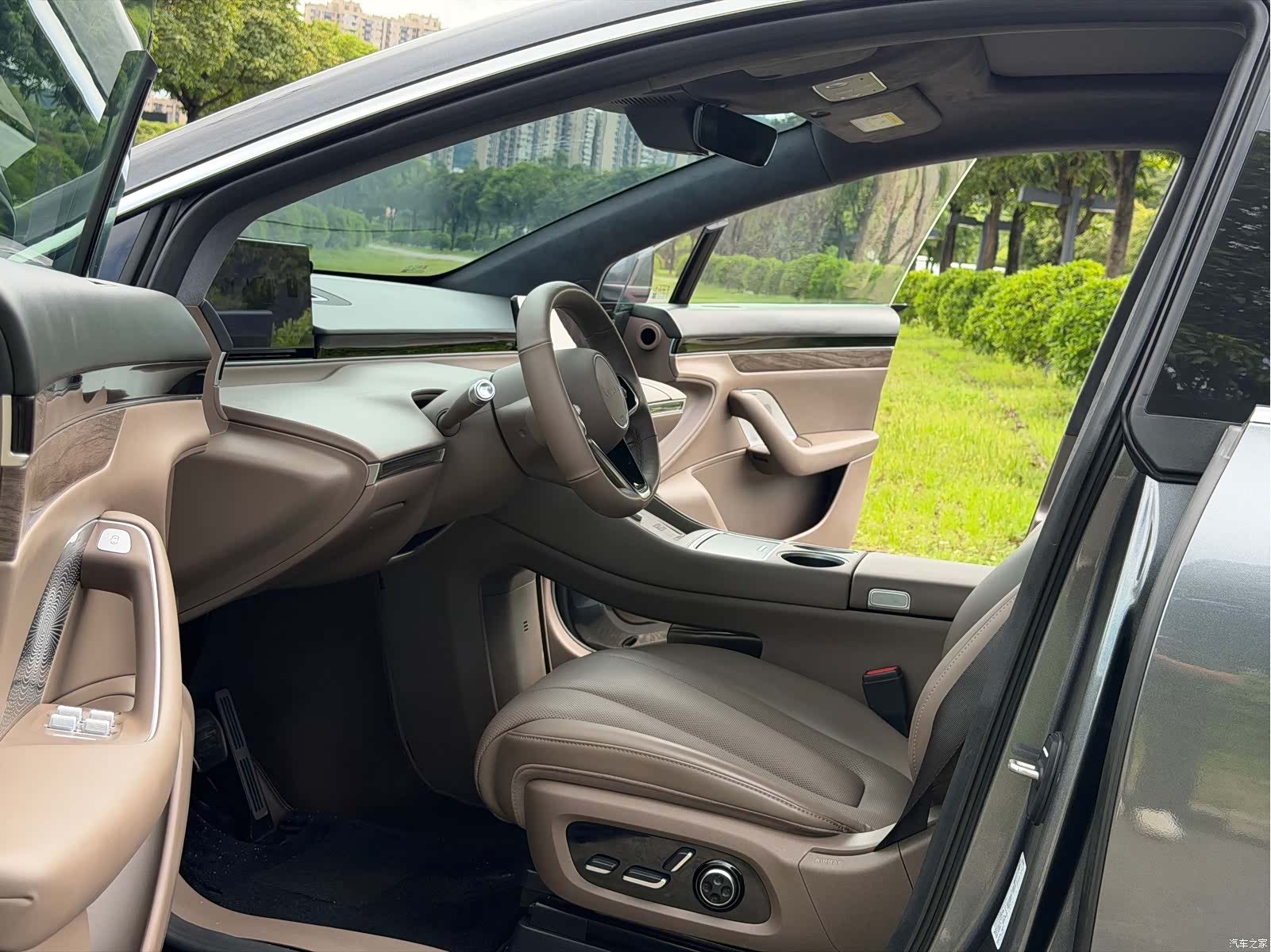 Luxeed R7, 2025 21