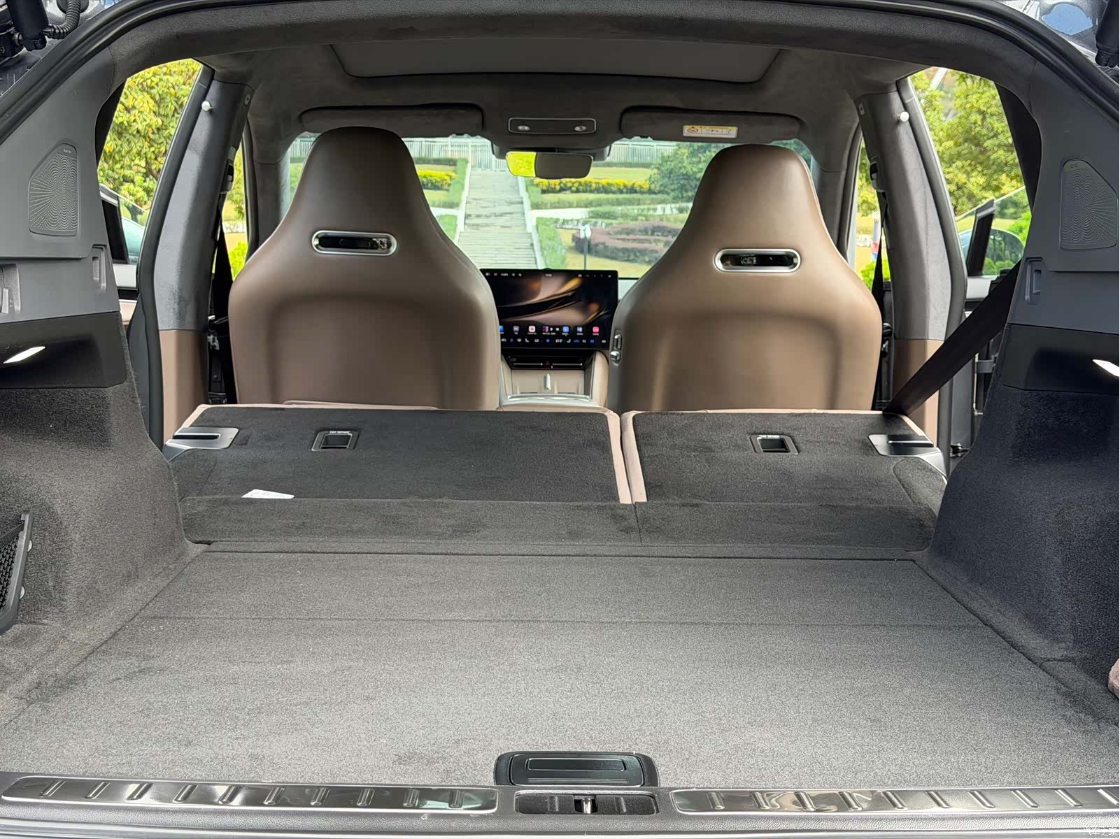 Luxeed R7, 2025 13