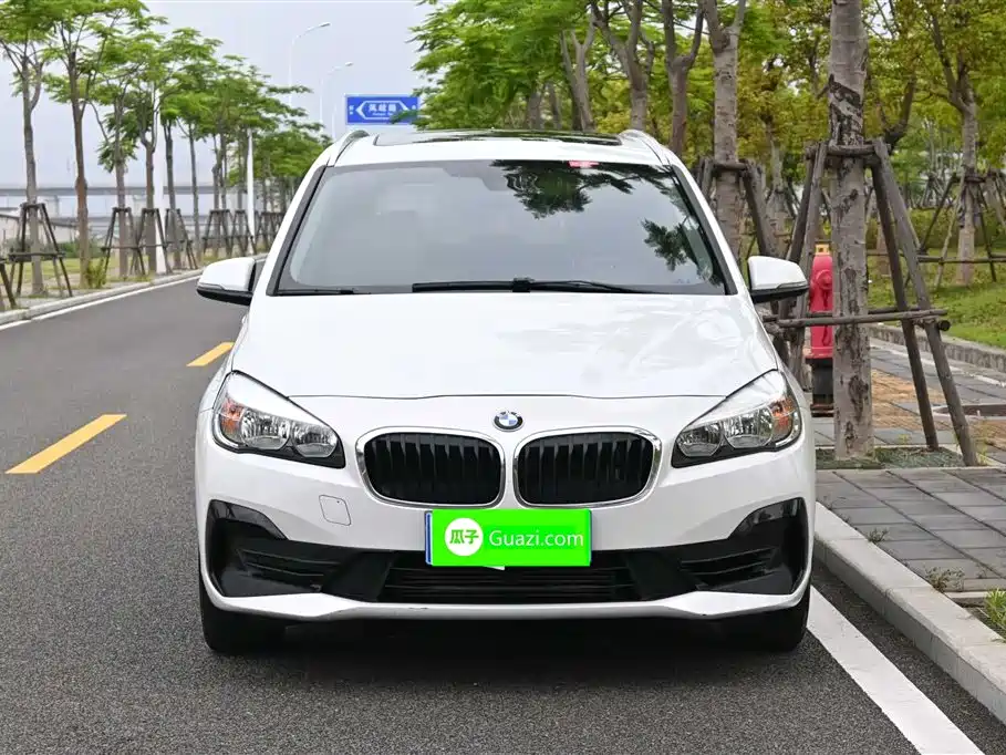 BMW 2 series multifunctional station wagon