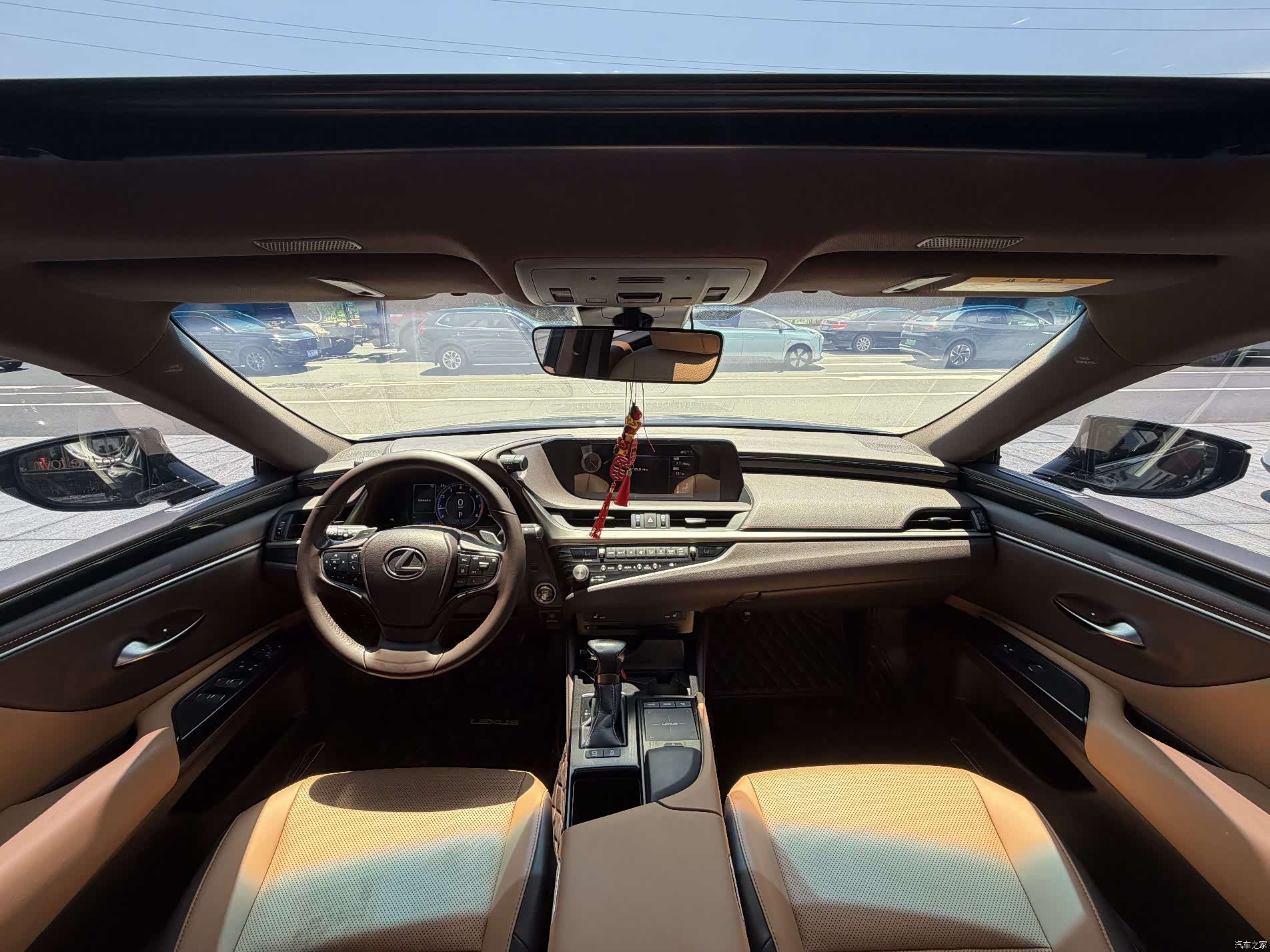 Lexus ES, 2021 9