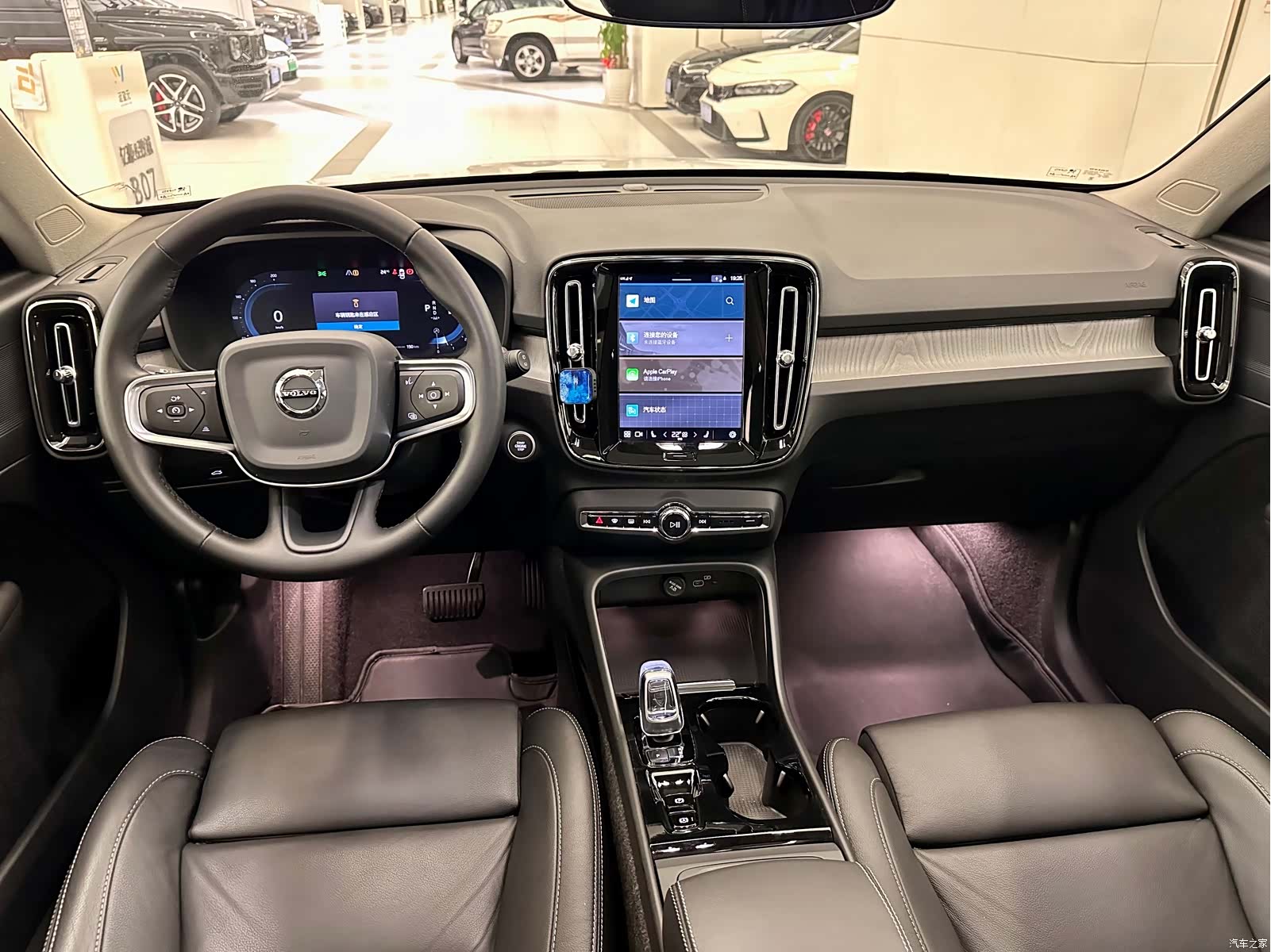 Volvo XC40, 2024 6