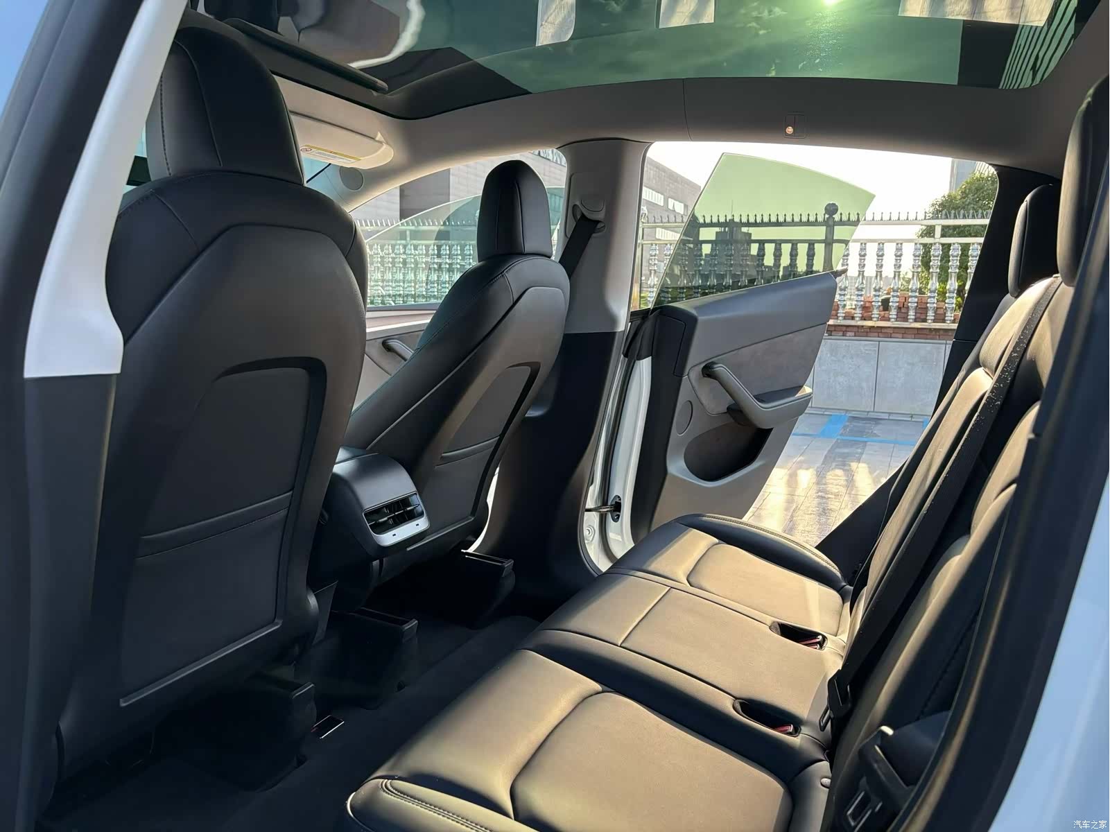 Tesla Model Y, 2022 7