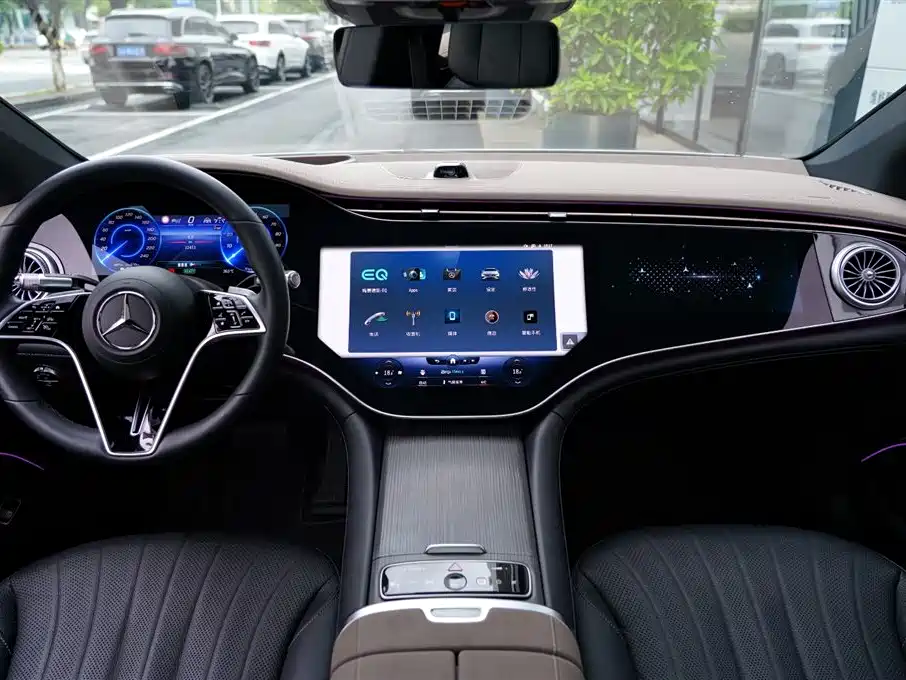 Mercedes-Benz EQS