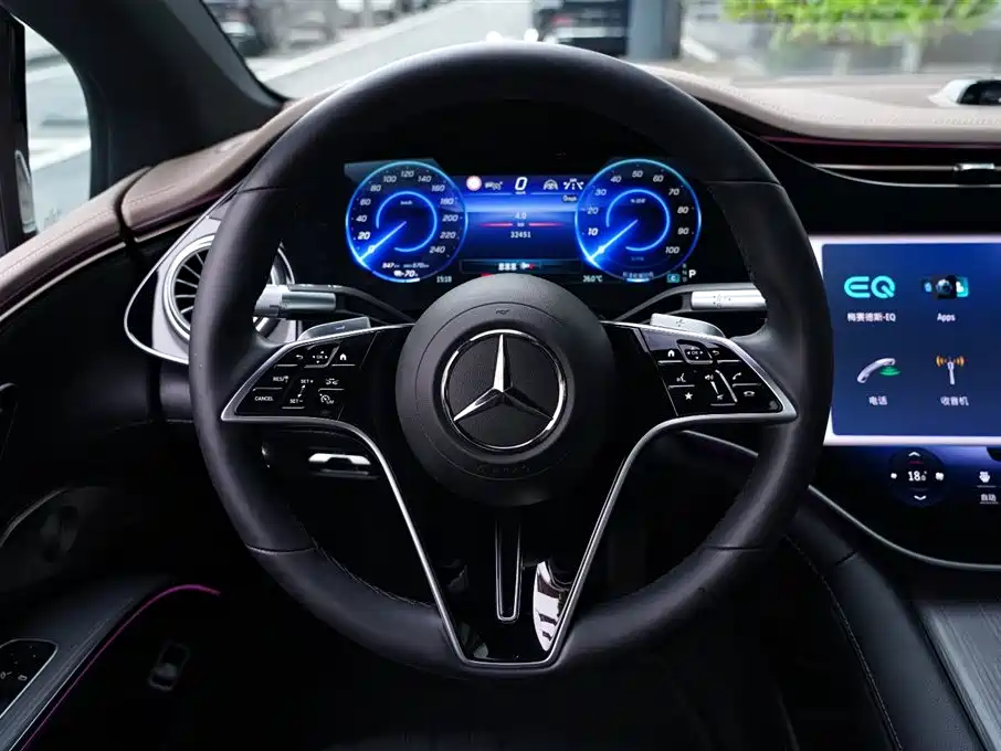 Mercedes-Benz EQS