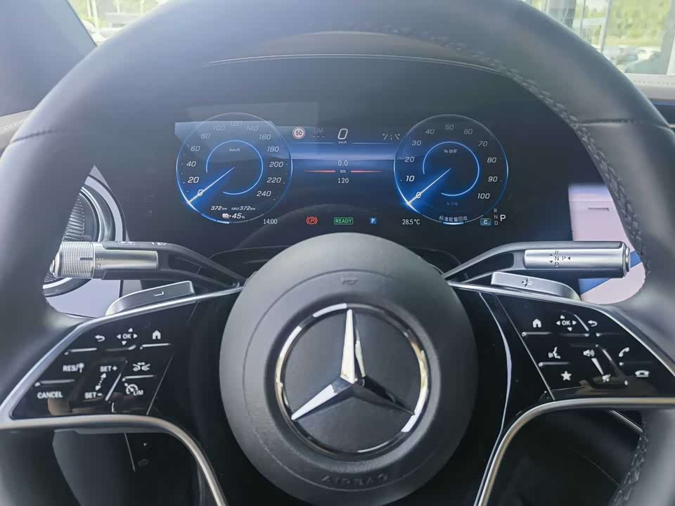 Mercedes-Benz EQS